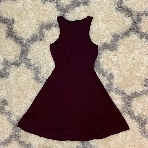 H&M Maroon Skater Dress - Picture 5 of 7